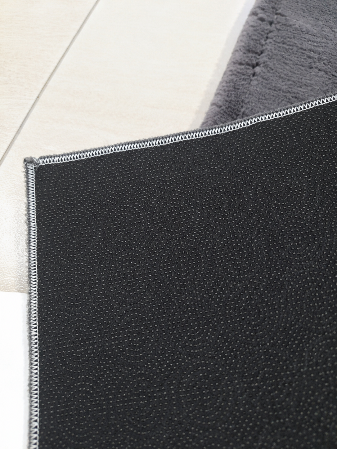 Tepih Modern Aksu Royal Antracit Anti-Slip për Sallon dhe Dhomë Gjumi